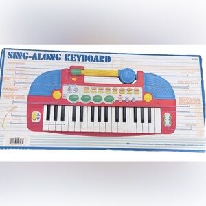 Radio Shack Children’s Electronic Keyboard Teaching Microphone Vintage Tested